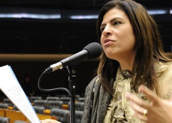 Justiça condena deputada Antônia Lúcia por desvio de recursos públicos e determina perda do mandato