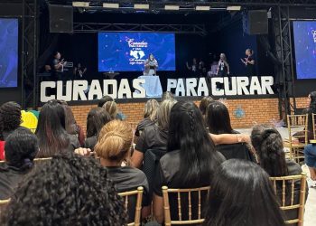 “Curadas para Curar”: Pastora Emilia Bezerra reúne 350 mulheres e anuncia abertura de Centro de Apoio no Acre