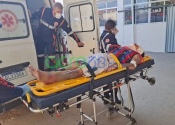 Acidente de moto deixa jovem ferido no Elevado Mamédio Bittar
