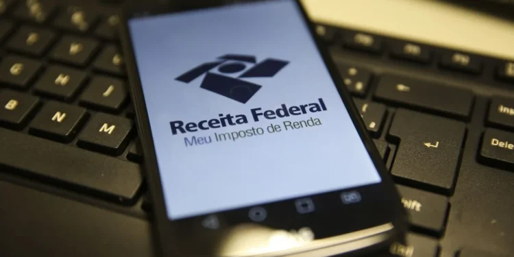 Imposto de Renda 2026: Receita paga 2º lote de restituição nesta terça