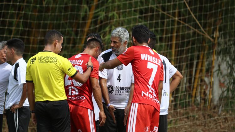 Abertura do Campeonato da Imprensa agita o domingo com golaços e vitória da Conexão Jornalismo