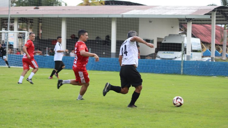 Abertura do Campeonato da Imprensa agita o domingo com golaços e vitória da Conexão Jornalismo