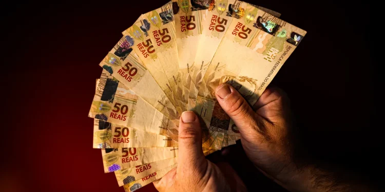 Receita libera pagamento do 3º lote de restituição do Imposto de Renda