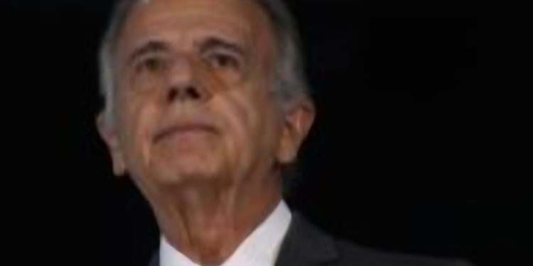 Defesa dos EUA propõe parceria contra o narcotráfico ao Brasil