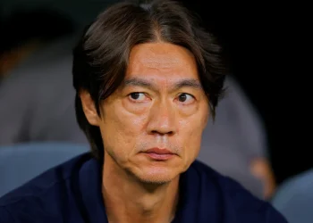 Copa: ex-técnico da Coreia do Sul deixa o país após ameaças de morte