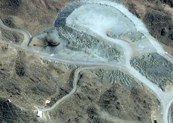 Trump ameaça destruir Montanha Pickaxe, possível centro nuclear do Irã