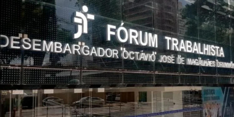 Trabalhador que andava 1 km até banheiro receberá indenização