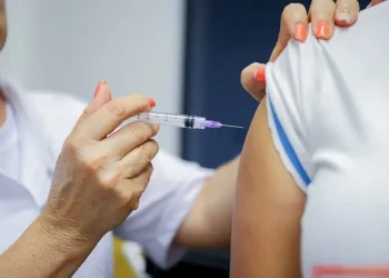Acre registra 13 casos de meningite e uma morte em 2026