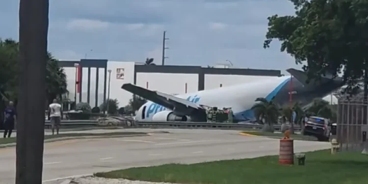 Ao menos 5 pessoas morrem após avião da Amazon sair da pista