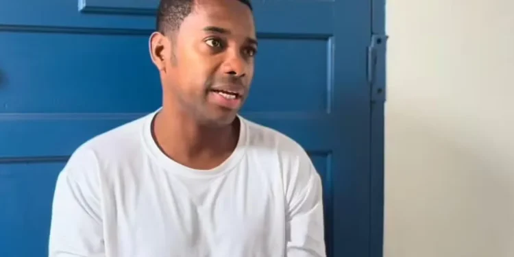 Justiça diminui pena de Robinho em 72 dias após trabalhos e estudos Justiça diminui pena de Robinho em 72 dias após trabalhos e estudos