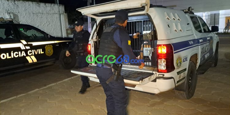 Menores são apreendidos após tentativa de roubo frustrada por populares no Parque da Maternidade Menores são apreendidos após tentativa de roubo frustrada por populares no Parque da Maternidade