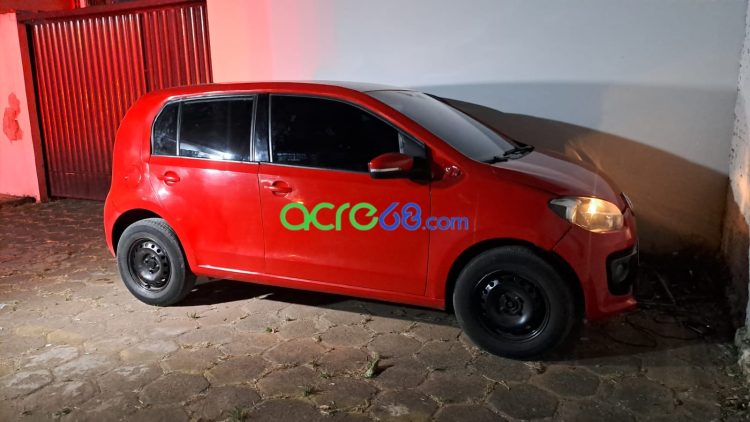 Polícia prende homem com mais de 1 kg de skunk ocultado em veículo no bairro Esperança, em Rio Branco