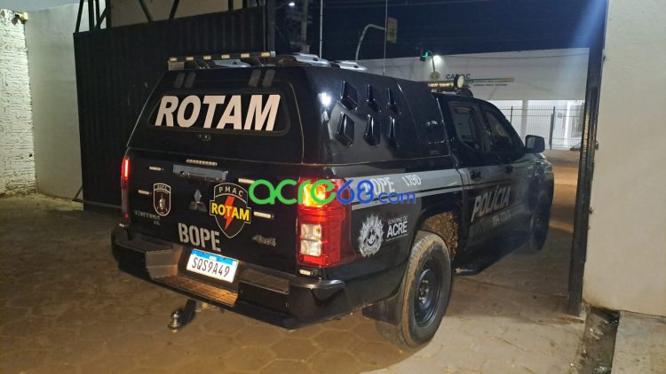 ROTAM desarticula ponto de tráfico e apreende mais de 8 quilos de entorpecentes no bairro Vitória