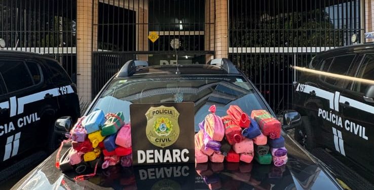 Polícia Civil apreende 22 quilos de cocaína escondidos na lataria de veículo em Rio Branco