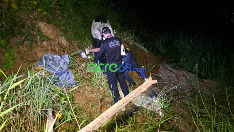 Polícia localiza corpo em decomposição na capital durante cumprimento de mandado