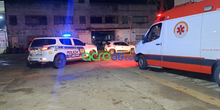 Mulher sofre facada e espancamento após desentendimento em Rio Branco