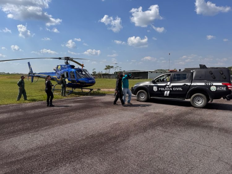 Polícia Civil e Ciopaer resgatam criança de 11 anos que se escondia em mata após suposta perseguição do pai em Tarauacá