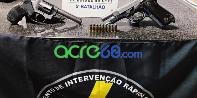 Operação do GIRO em Brasiléia resulta na apreensão de armas e detenção de dupla após perseguição Operação do GIRO em Brasiléia resulta na apreensão de armas e detenção de dupla após perseguição