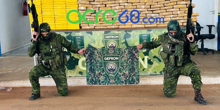 Operação na Fronteira: GEFRON apreende quase 250 kg de drogas escondidos em caminhão-tanque no Acre Operação na Fronteira: GEFRON apreende quase 250 kg de drogas escondidos em caminhão-tanque no Acre