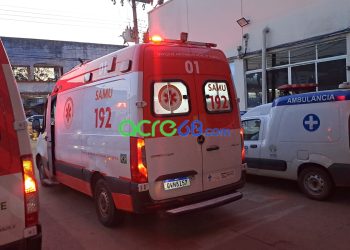 Jovens são alvos de atentado a tiros em frente a residência no Segundo Distrito