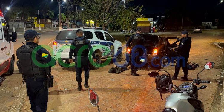 Perseguição policial no Segundo Distrito termina em troca de tiros e menor baleado em Rio Branco