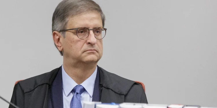 Conselho do MPF tem 1 a 1 para abrir apuração contra Gonet por Caso Master Conselho do MPF tem 1 a 1 para abrir apuração contra Gonet por Caso Master