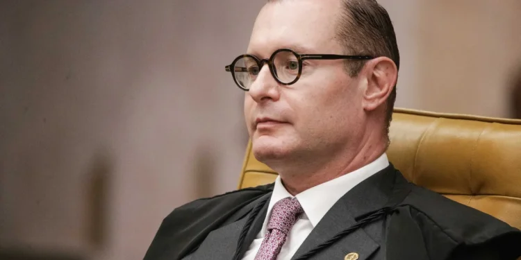 Zanin nega pedido para determinar abertura de CPI do Master no Senado