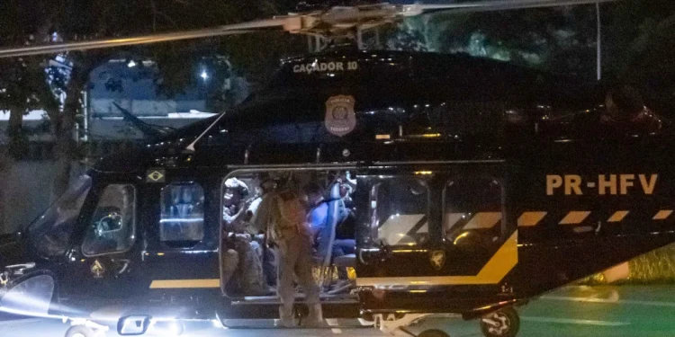 Vorcaro disse em depoimento que agentes da PF ameaçaram jogá-lo de aeronave Vorcaro disse em depoimento que agentes da PF ameaçaram jogá-lo de aeronave