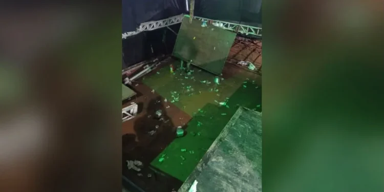 Camarote desaba e fere 24 pessoas em rodeio no interior
