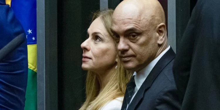 STF divulga contrato de R$ 131 milhões entre mulher de Moraes e Master