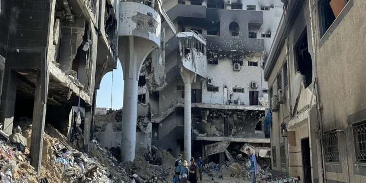 Prédio desaba em Gaza e deixa 20 mortos; há mais de 100 desaparecidos