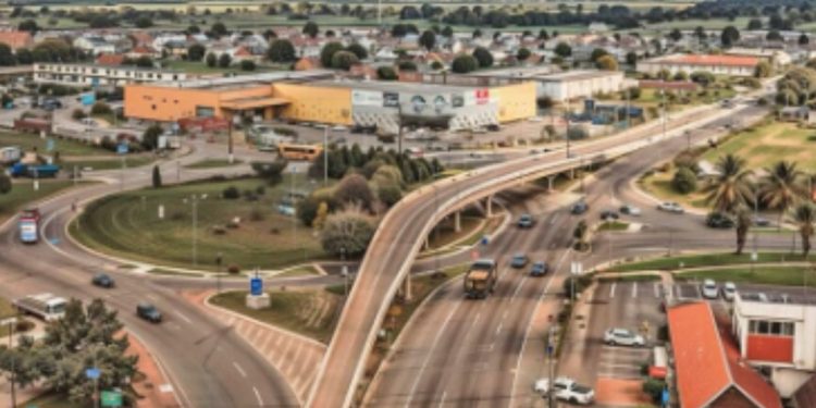 Obra de mais de R$ 30 milhões do Viaduto da Corrente é suspensa após suspeita de irregularidades Obra de mais de R$ 30 milhões do Viaduto da Corrente é suspensa após suspeita de irregularidades