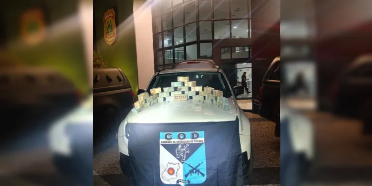 Mistério do milhão: PF investiga destino de carro abarrotado de dinheiro
