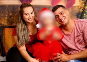 Policial penal é preso por suspeita de matar a esposa na frente da filha