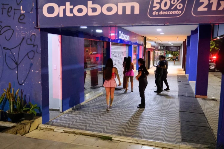Fim da “xerecada”: Polícia Civil do DF fecha 3º bordel na Asa Norte. Veja vídeo
