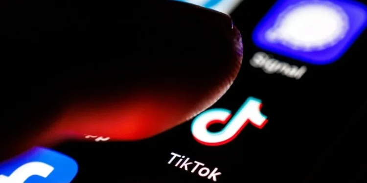 TikTok aceita limitar tempo de uso dos adolescentes em acordo nos EUA