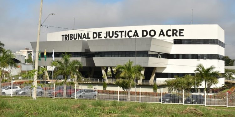 Mãe e irmã de homem torturado por PMs devem ganhar R$ 45 mil de indenização no Acre