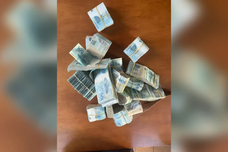 PF acha R$ 220 mil em operação que mira acordo entre deputado e facção