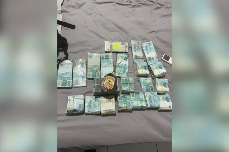 PF acha R$ 220 mil em operação que mira acordo entre deputado e facção