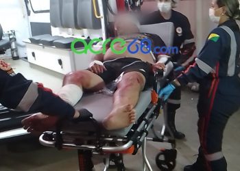 Motociclista colide contra placa de sinalização na Avenida Getúlio Vargas após perder controle da direção