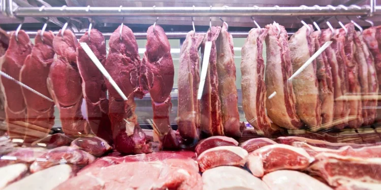 Brasil atinge cota e China passa a cobrar taxa adicional de 55% sobre carne