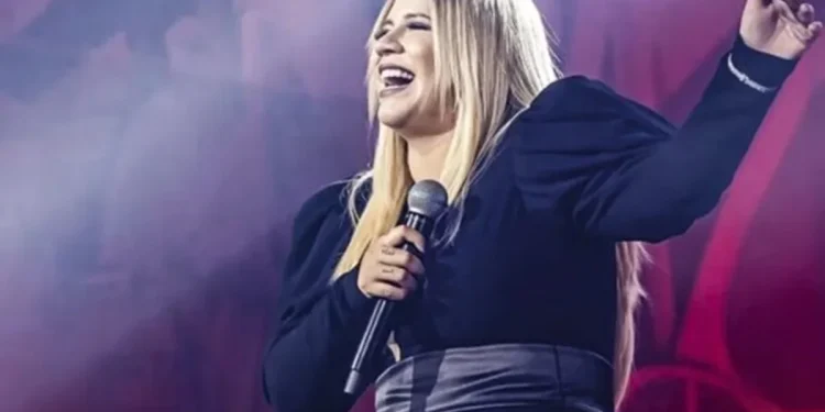 Marília Mendonça evitou músicas próprias para fugir de fofocas, diz livro Marília Mendonça evitou músicas próprias para fugir de fofocas, diz livro