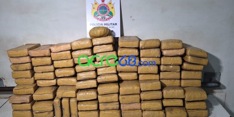 Operação da Força Tática apreende mais de 80 kg de drogas no bairro São Francisco