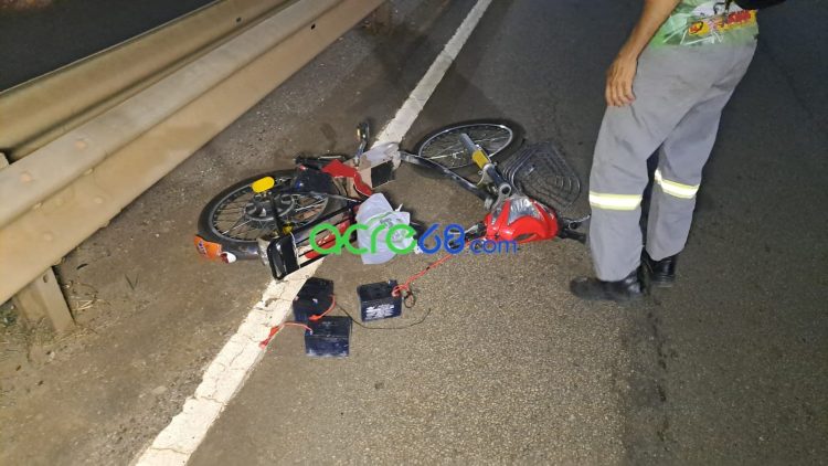 Colisão em frente à sede da PF deixa ciclista com fratura exposta na Via Verde