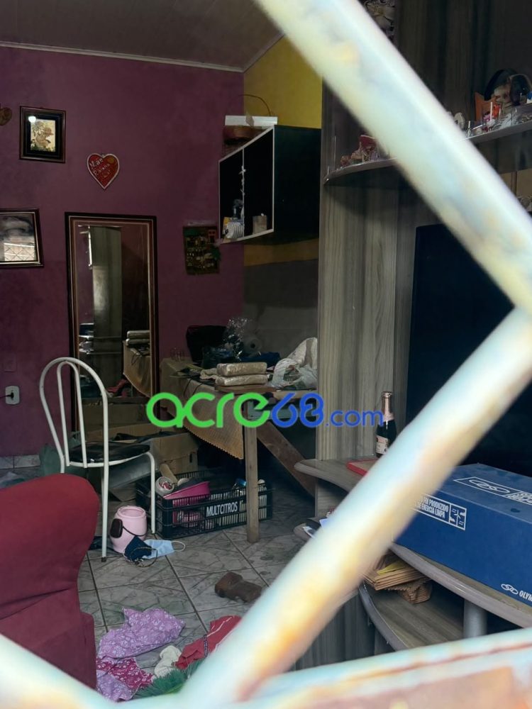 BOPE apreende quase 12 kg de droga ocultos em botijão no bairro Wanderley Dantas