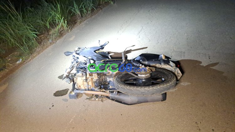 Tragédia na BR-364: homem de 31 anos perde a vida em colisão frontal entre moto e caminhão em Rio Branco