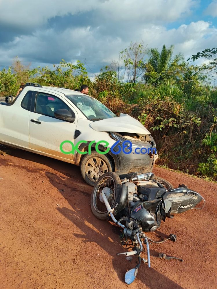 Colisão frontal mata jovem de 19 anos e deixa a irmã em estado grave na Linha 7, em Acrelândia