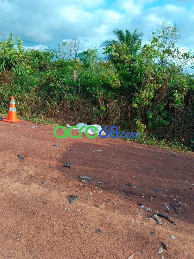 Colisão frontal mata jovem de 19 anos e deixa a irmã em estado grave na Linha 7, em Acrelândia