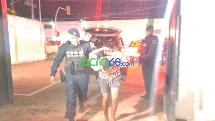 Dupla é presa com skank, dinheiro e aves silvestres durante ação policial no Eldorado