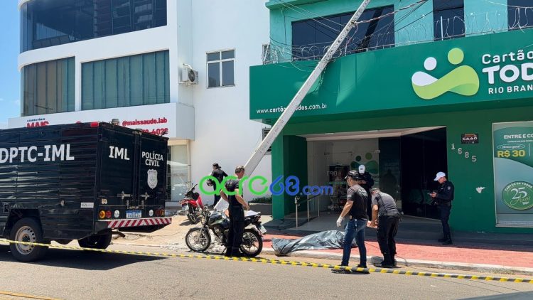 Acidente fatal na Avenida Getúlio Vargas: jovem motociclista perde a vida após atingir poste em Rio Branco